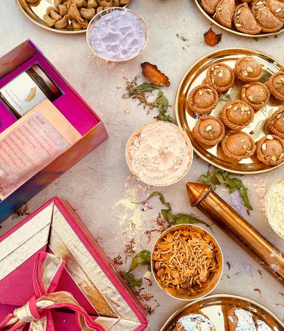 Chanderkala Mithai Gift Box Holi