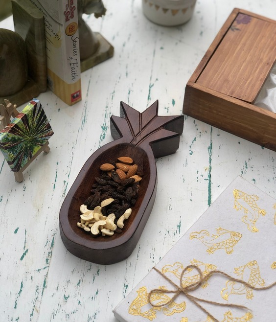 Wooden Pineapple-shaped Platter