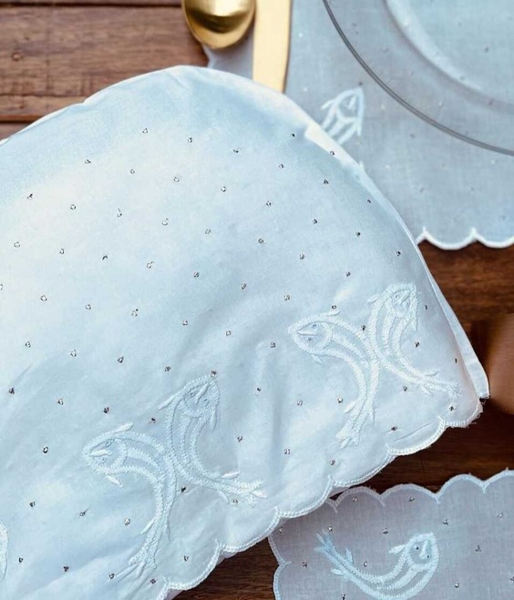 Cotton Tea Cosy With Chikankari Work