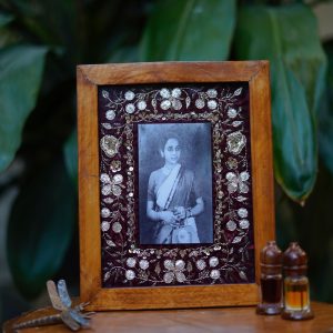 Handcrafted Aari Zardozi Photo Frame