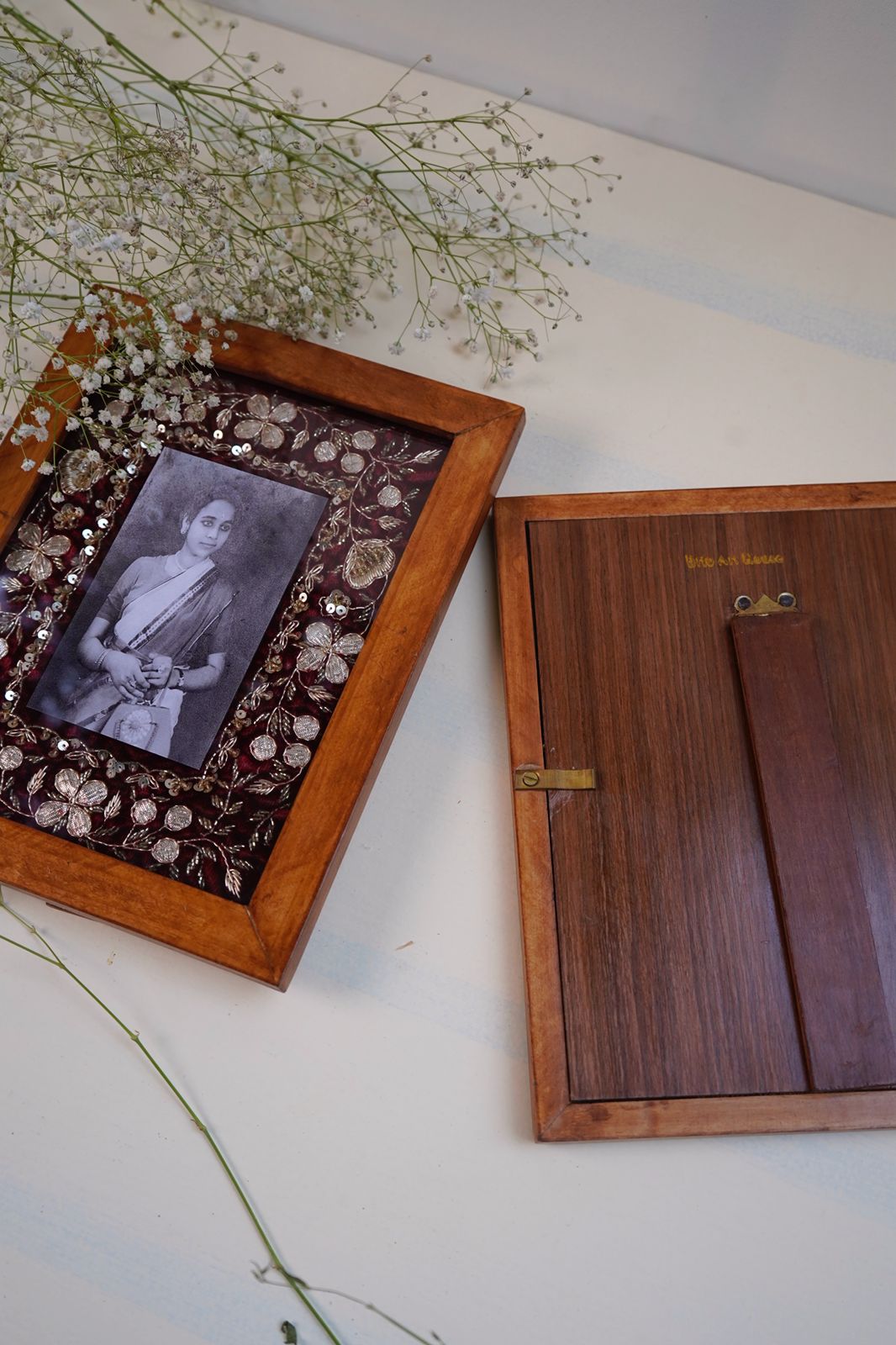 Handcrafted Aari Zardozi Photo Frame - Image 8
