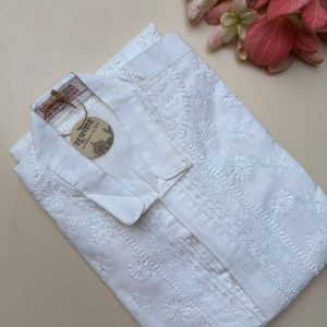 White Hand-Embroidered Chikankari Kurta for Men with Phanda Keel Booti Work
