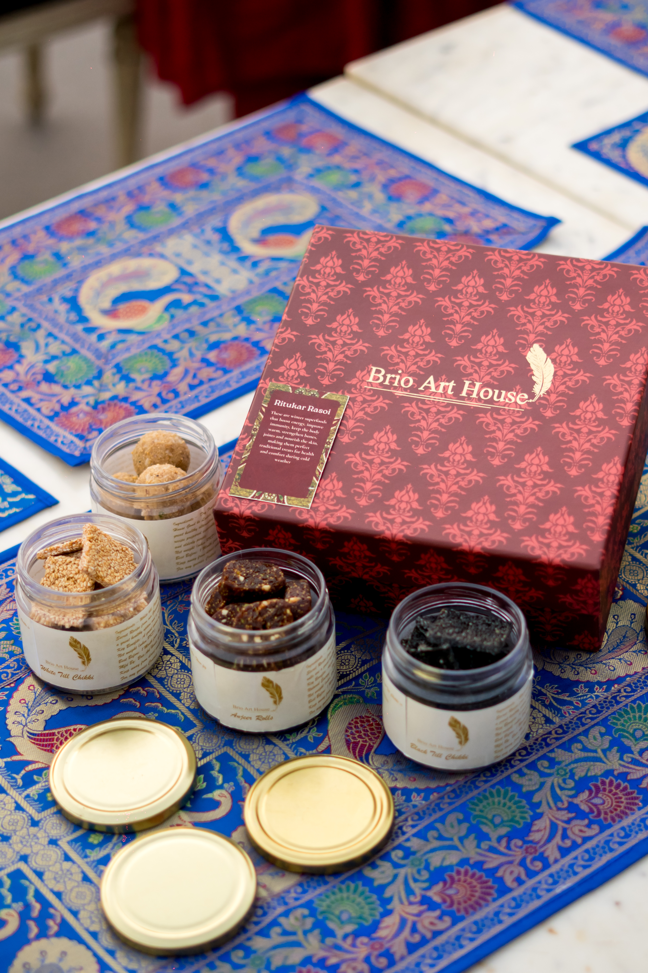 Brio Art House Ritukar Rasoi winter snack hamper containing 200g Gond Ladoo