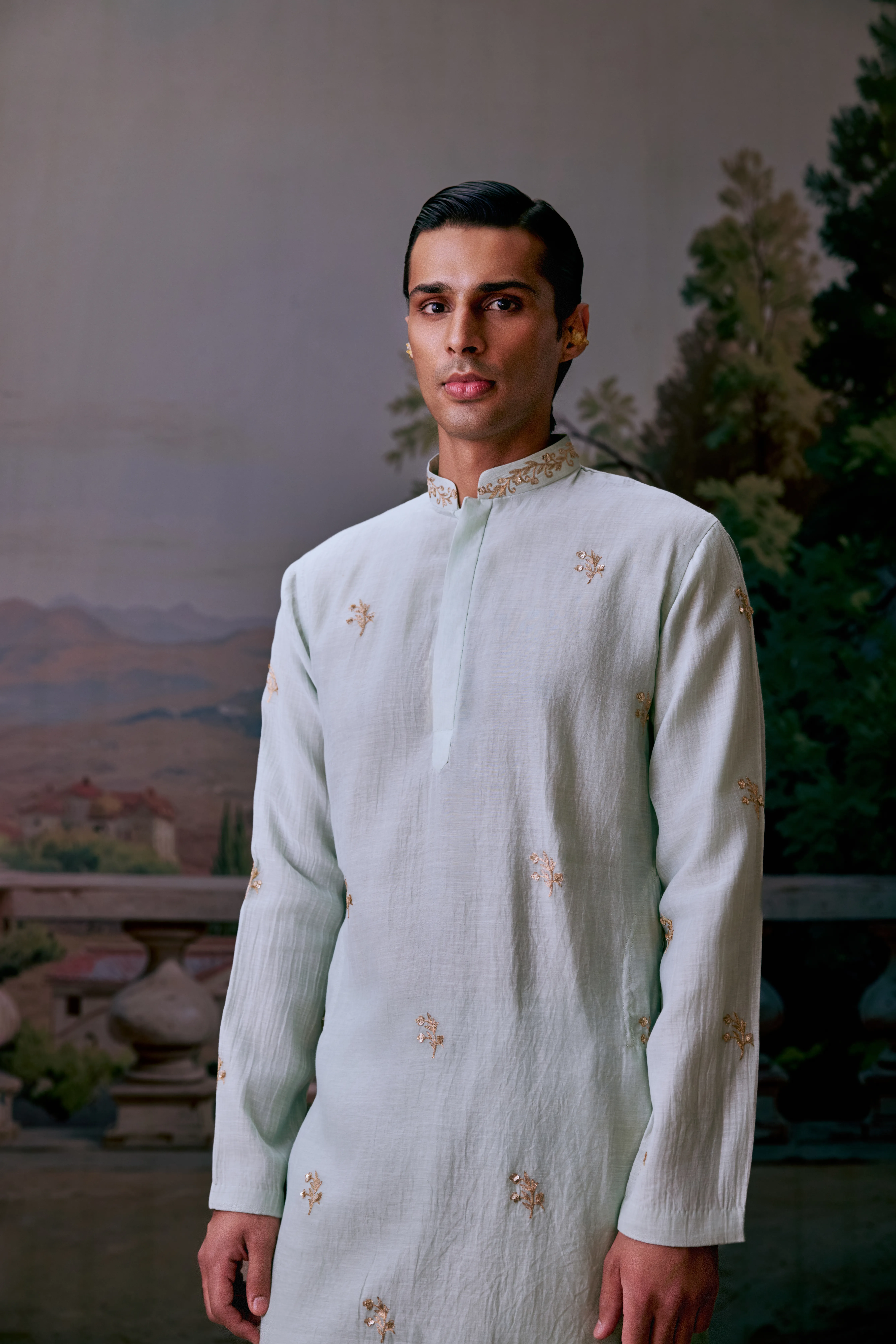 Luxe Aari Zardosi & Mul Chanderi Kurta Set